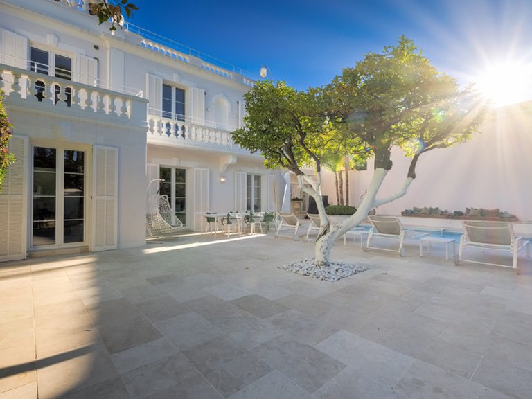 Villa for Sale in Cap D Antibes, Antibes Area 1