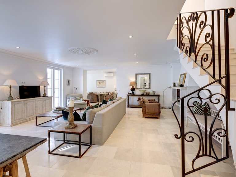 Villa for Sale in Cap D Antibes, Antibes Area 9