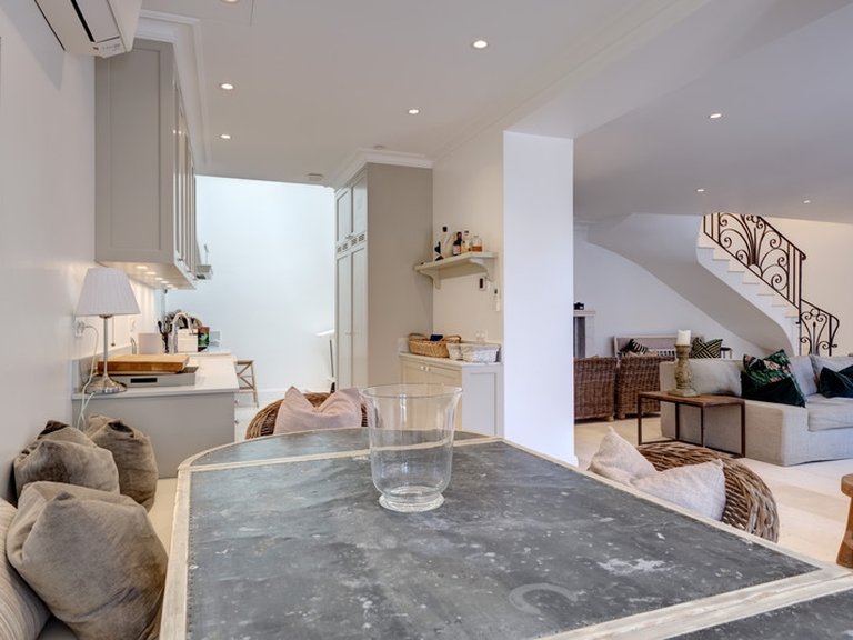 Villa for Sale in Cap D Antibes, Antibes Area 10
