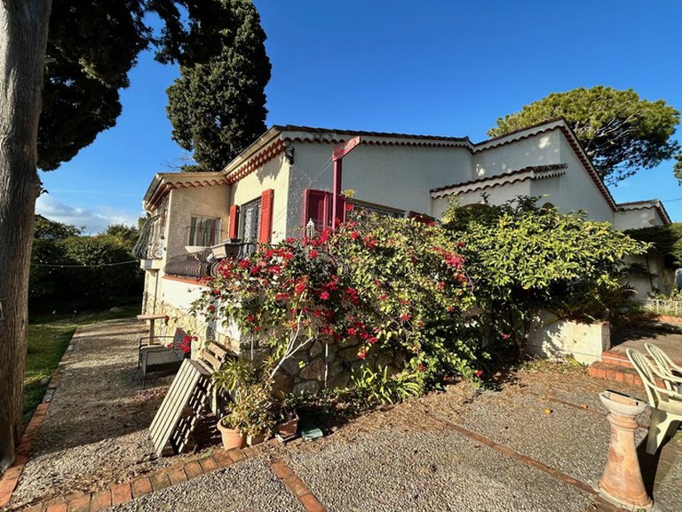 Villa for Sale in Cap D Antibes, Antibes Area 1