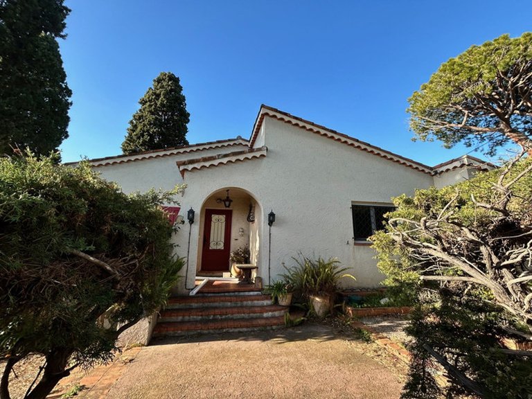 Villa for Sale in Cap D Antibes, Antibes Area 6