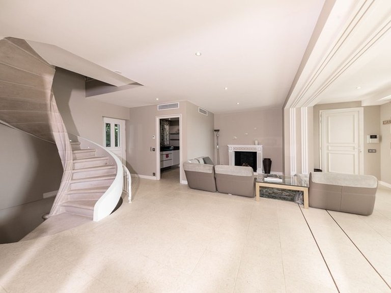 Villa for Sale in Cap D Antibes, Antibes Area 1