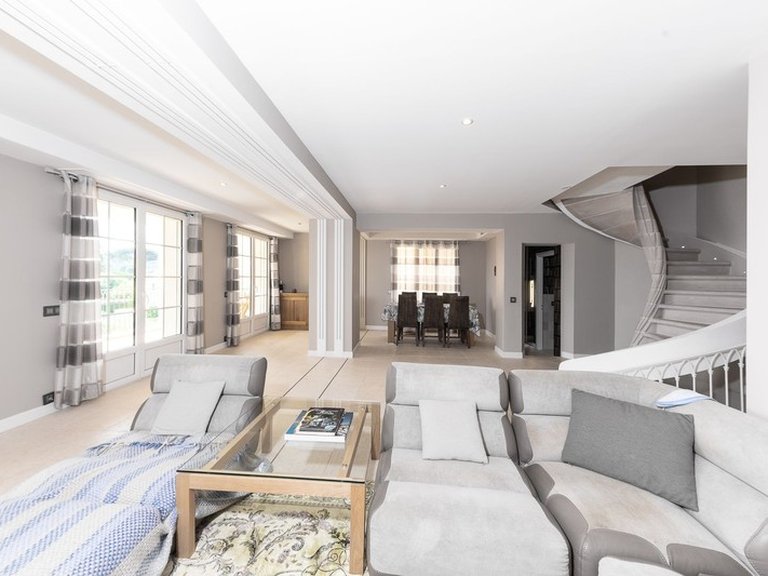 Villa for Sale in Cap D Antibes, Antibes Area 12
