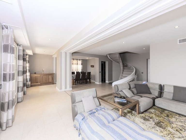 Villa for Sale in Cap D Antibes, Antibes Area 13