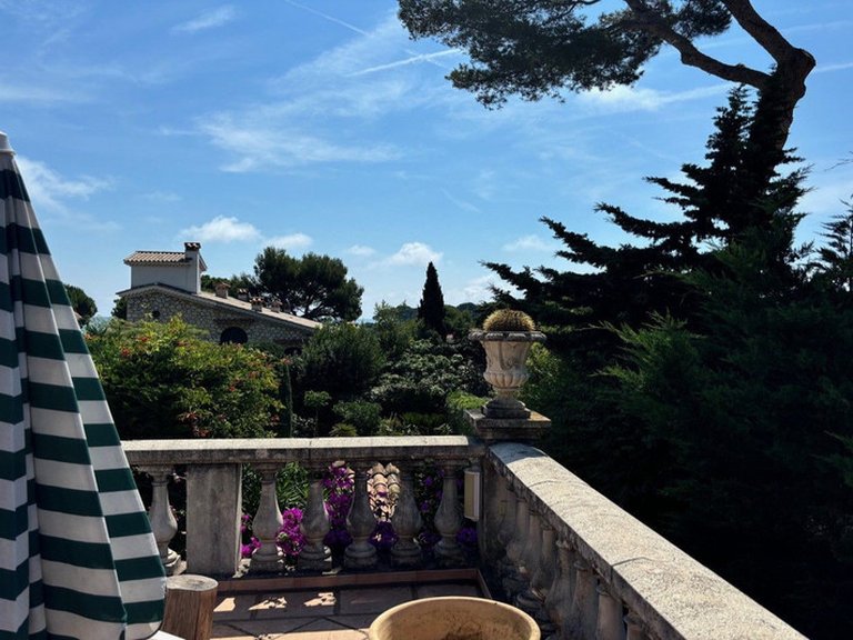 Villa for Sale in Cap D Antibes, Antibes Area 10