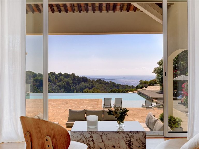 Villa for Sale in Cannes, Cannes Area 10