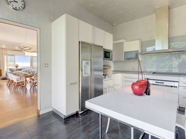 Villa for Sale in Cannes, Cannes Area 13