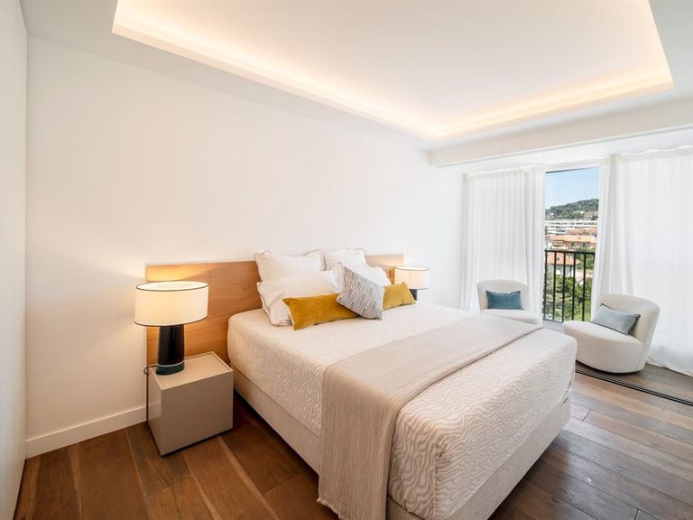 Apartment for Sale in Cannes, Cannes Area 13