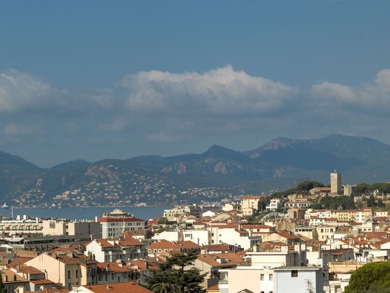 Apartment for Sale in Cannes, Cannes Area 15