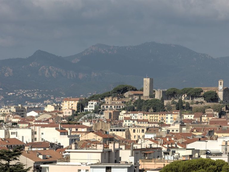 Apartment for Sale in Cannes, Cannes Area 18