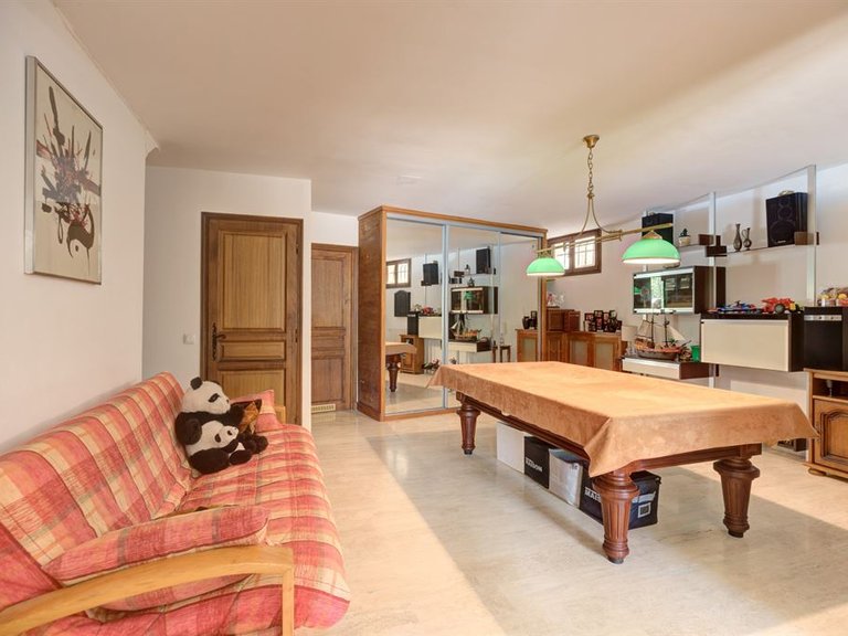 Villa for Sale in Cannes, Cannes Area 12