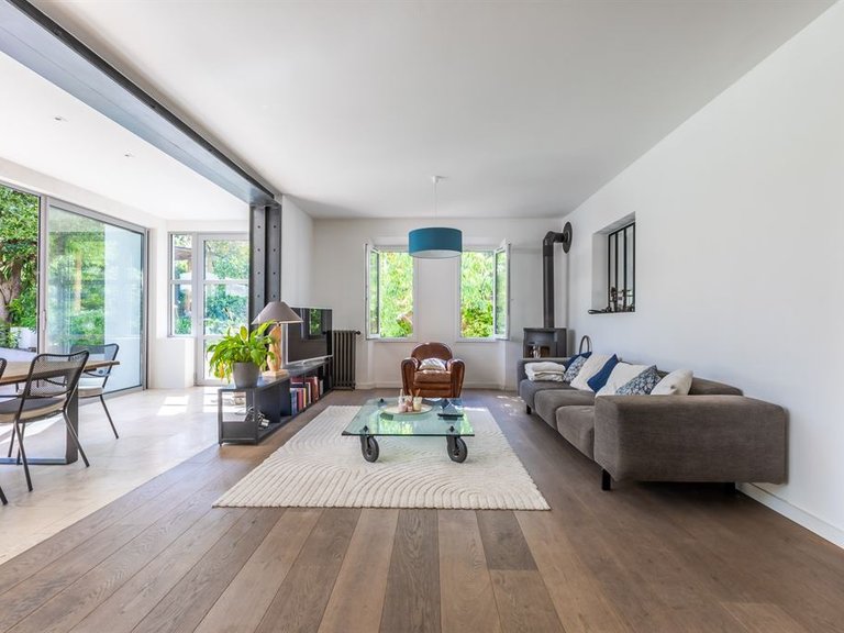 Villa for Sale in Cannes, Cannes Area 4