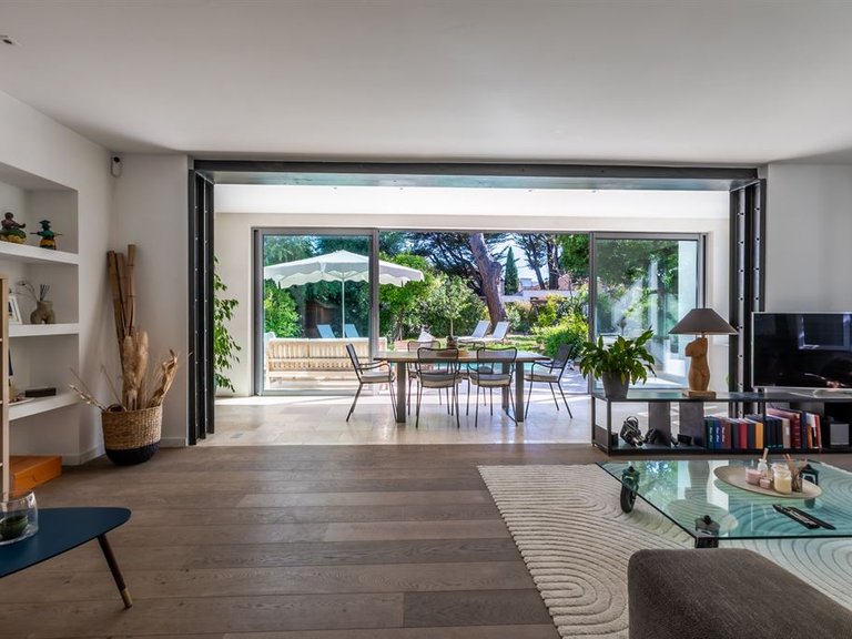 Villa for Sale in Cannes, Cannes Area 5