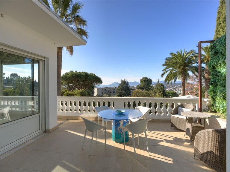 Villa for Sale in Le Cannet, Cannes Area 1