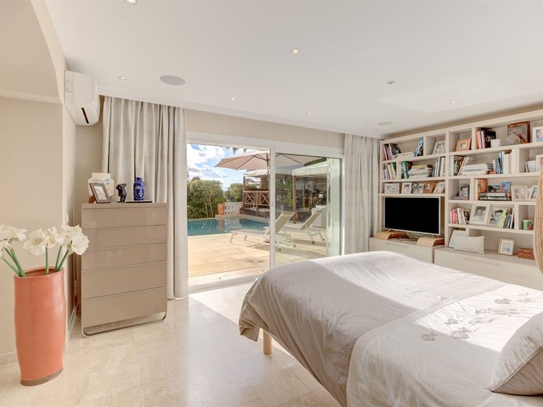 Villa for Sale in Le Cannet, Cannes Area 11