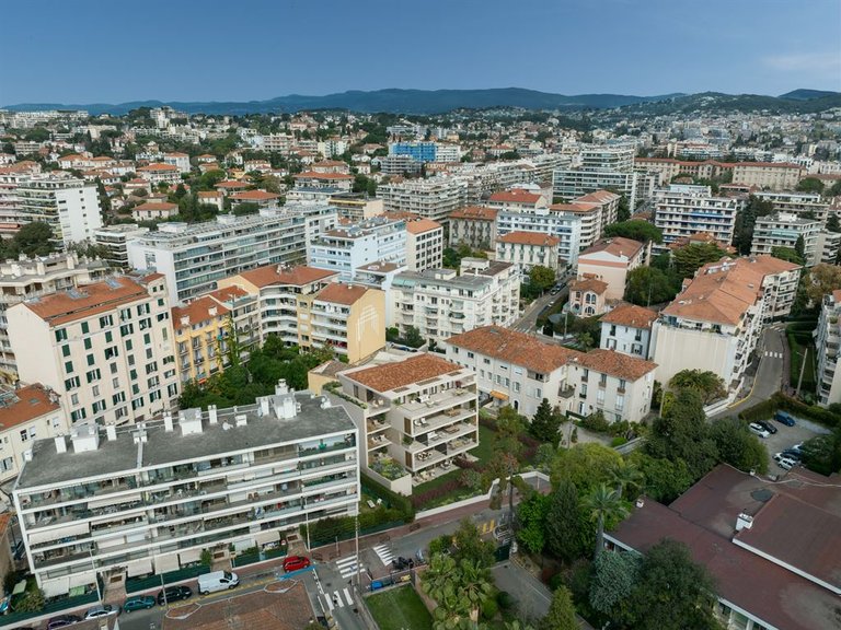 Apartment for Sale in Cannes, Cannes Area 7