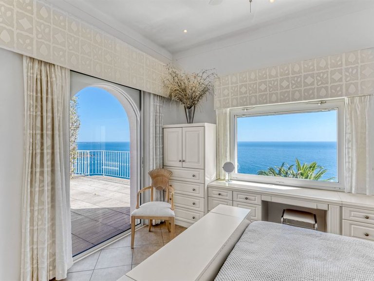 Villa for Sale in Le Trayas, Cannes Area 16