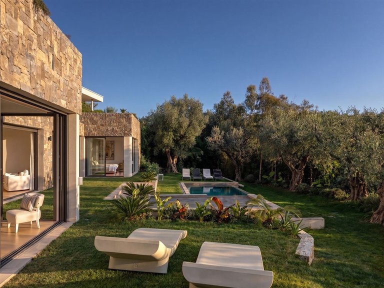 Villa for Sale in Le Cannet, Cannes Area 2