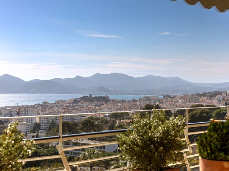 Apartment for Sale in Cannes, Cannes Area 14