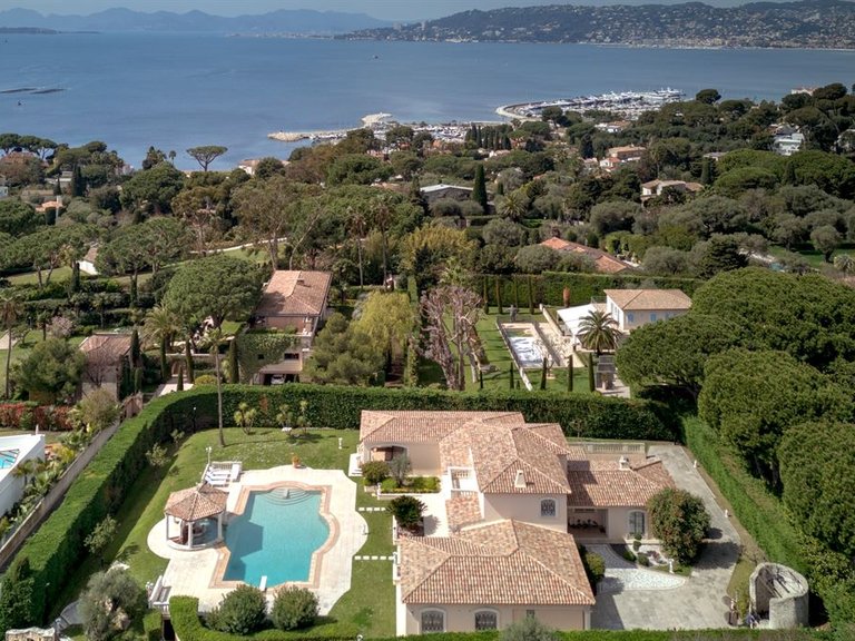 Villa for Sale in Cap D Antibes, Antibes Area 2