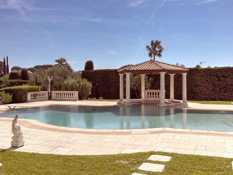 Villa for Sale in Cap D Antibes, Antibes Area 7