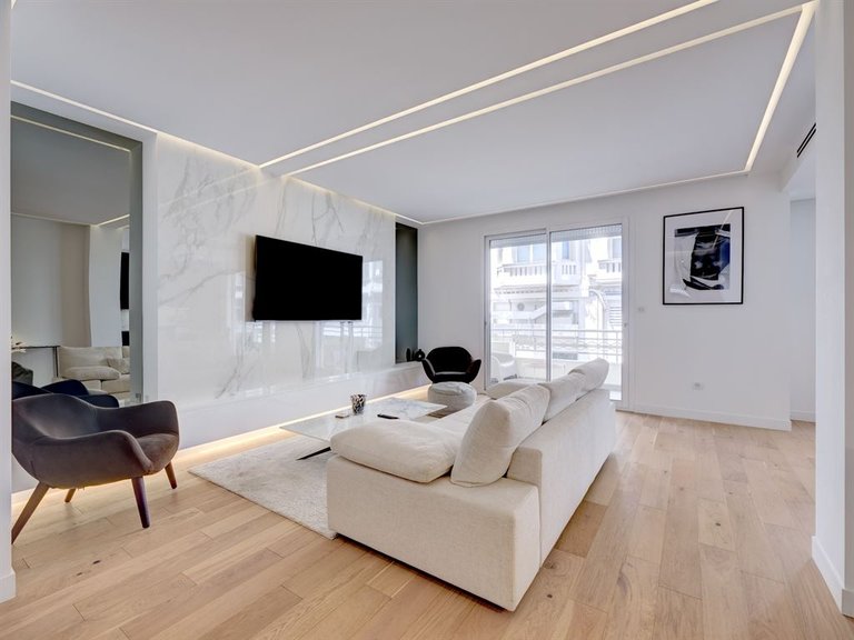 Apartment for Sale in Cannes, Cannes Area 2