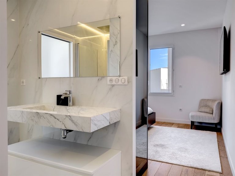 Apartment for Sale in Cannes, Cannes Area 8