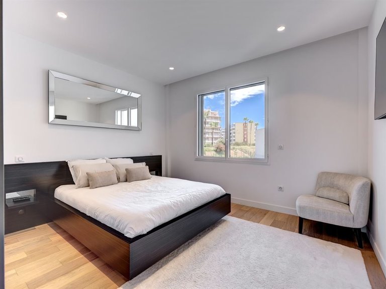 Apartment for Sale in Cannes, Cannes Area 9