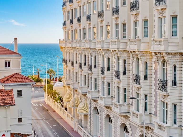 Apartment for Sale in Cannes, Cannes Area 7