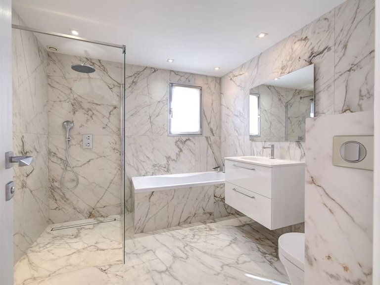 Villa for Sale in Cannes, Cannes Area 19