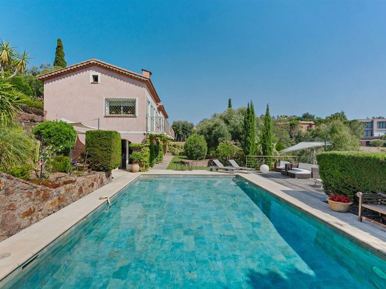 Villa for Sale in Theoule Sur Mer, Cannes Area 16