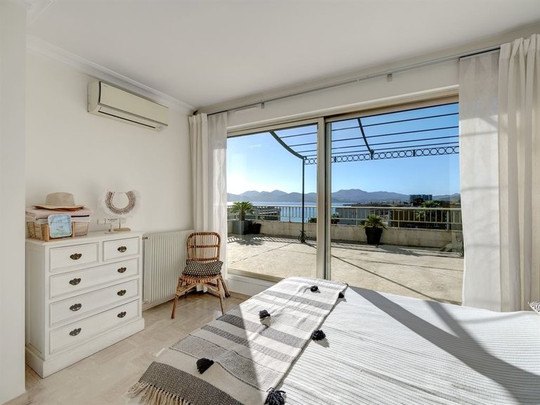 Apartment for Sale in Cannes, Cannes Area 11