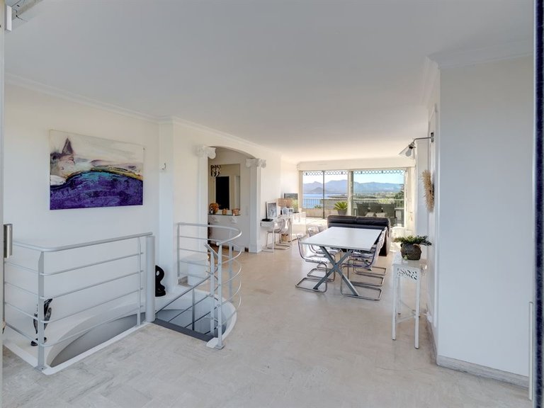 Apartment for Sale in Cannes, Cannes Area 13