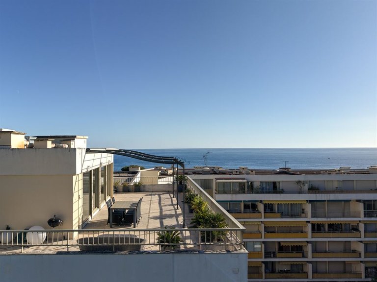 Apartment for Sale in Cannes, Cannes Area 17
