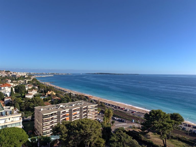 Apartment for Sale in Cannes, Cannes Area 19