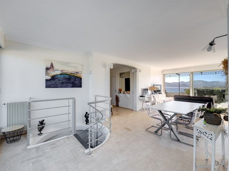 Apartment for Sale in Cannes, Cannes Area 4
