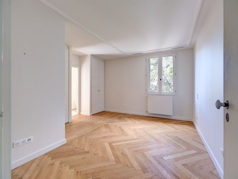 Villa for Sale in Cannes, Cannes Area 10