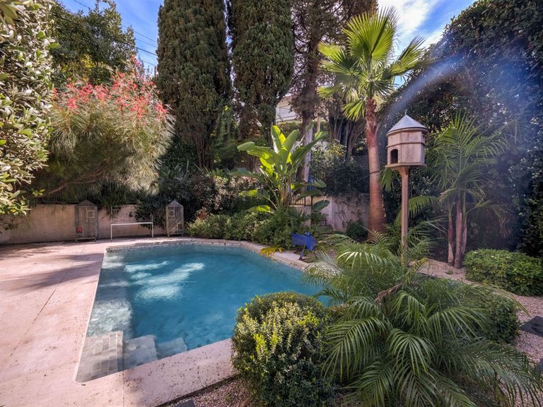 Villa for Sale in Cannes, Cannes Area 2