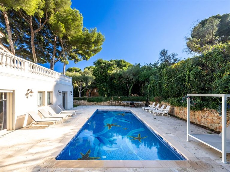 Villa for Sale in Cap D Antibes, Antibes Area 7