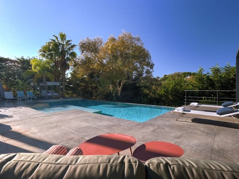 Villa for Sale in Cannes, Cannes Area 10