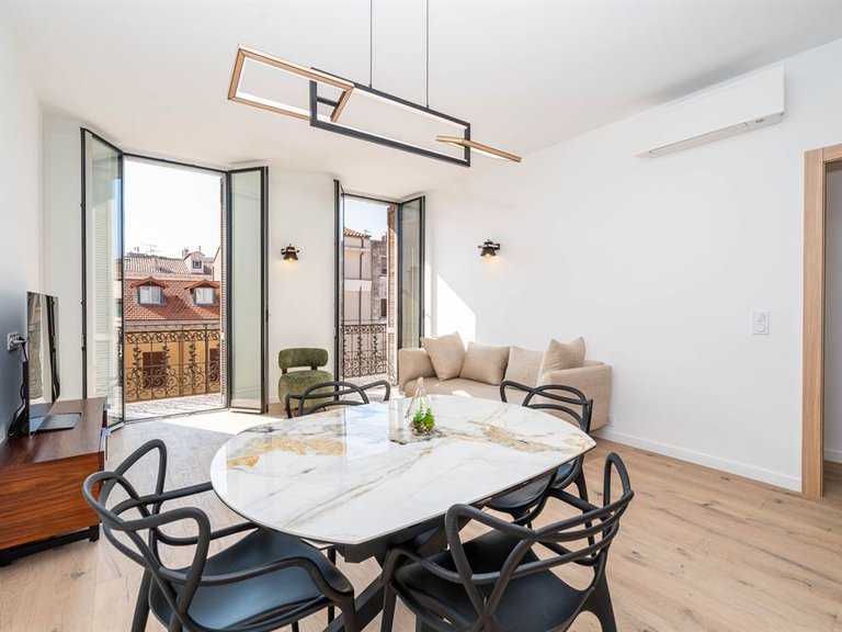Apartment for Sale in Cannes, Cannes Area 11