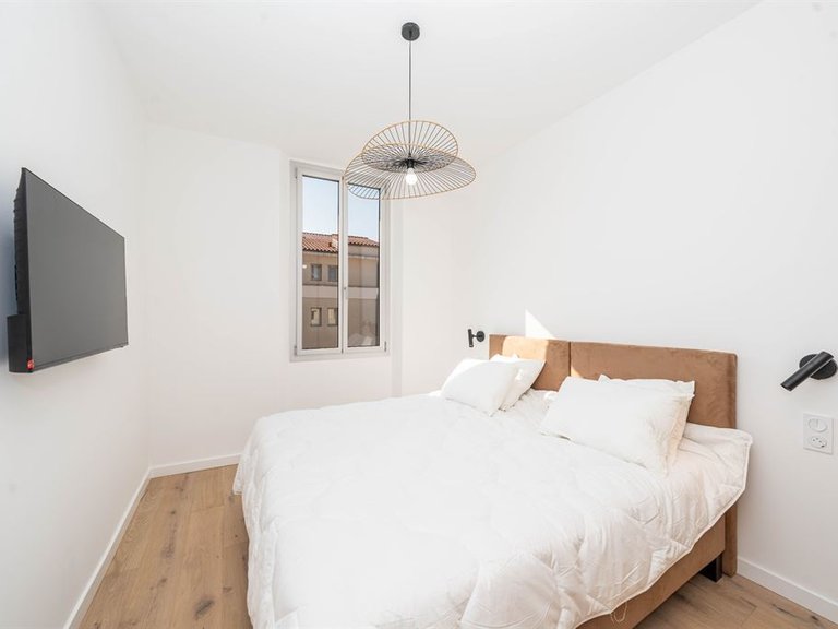 Apartment for Sale in Cannes, Cannes Area 17