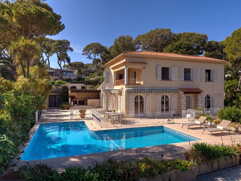 Villa for Sale in Cap D Antibes, Antibes Area 3