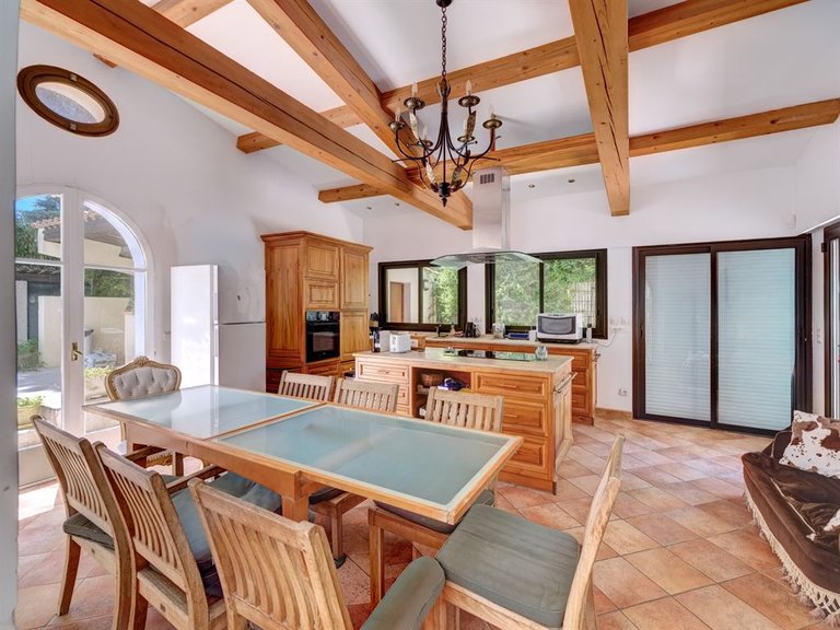 Villa for Sale in Cap D Antibes, Antibes Area 8