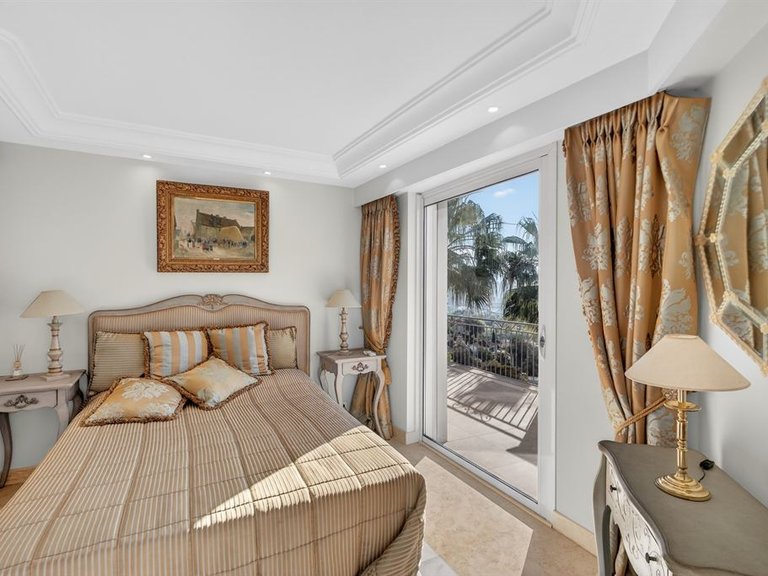 Villa for Sale in Mandelieu La Napoule, Cannes Area 15