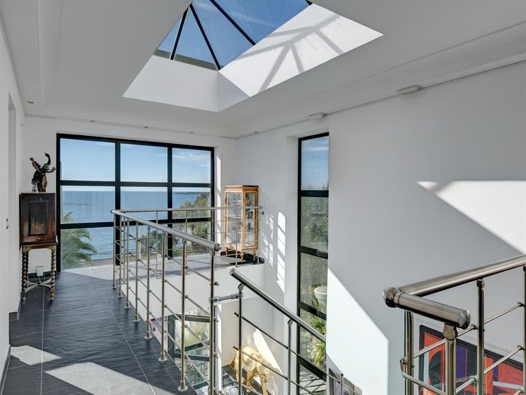 Villa for Sale in Cannes, Cannes Area 7