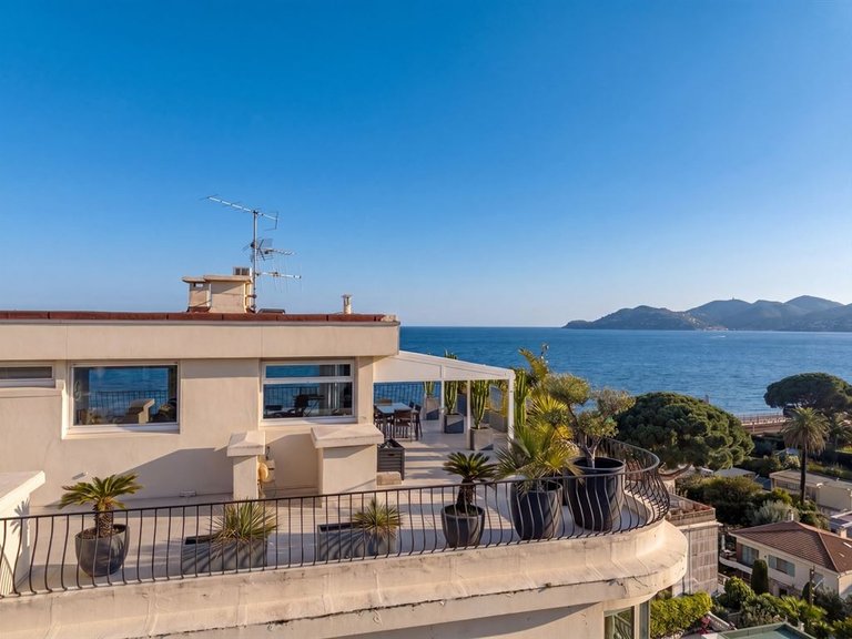 Apartment for Sale in Cannes, Cannes Area 4