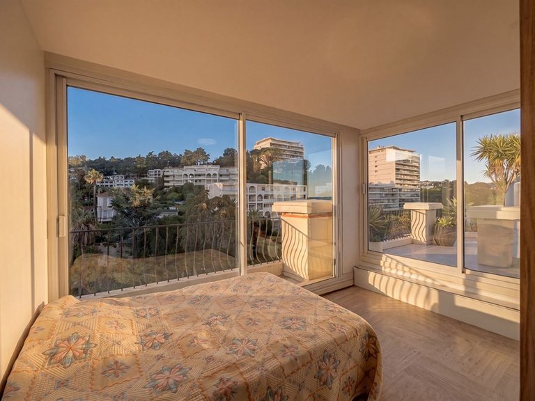 Apartment for Sale in Cannes, Cannes Area 13