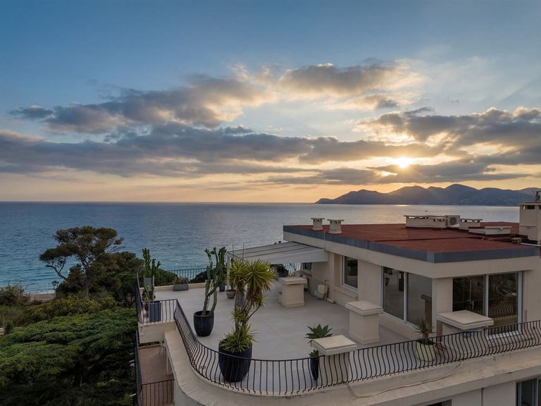 Apartment for Sale in Cannes, Cannes Area 2