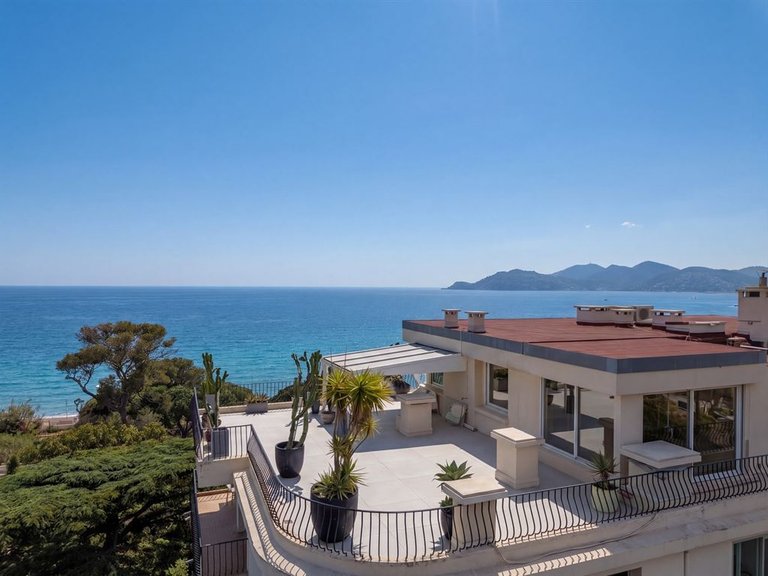 Apartment for Sale in Cannes, Cannes Area 6